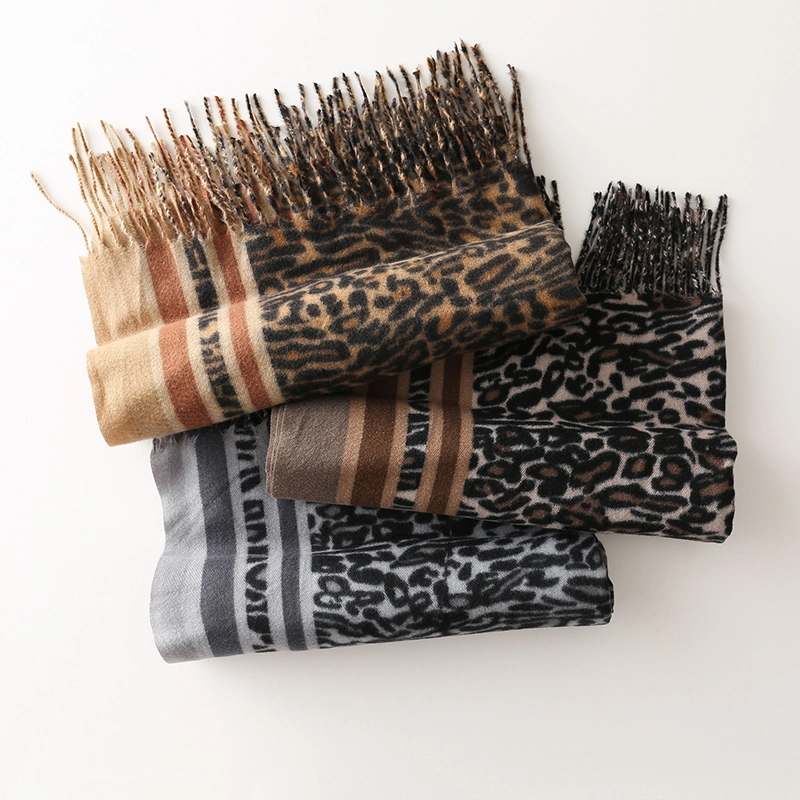 Women&prime; S Fashion Classic Leopard Scarf Imitation Cashmere Long Scarf Shawl