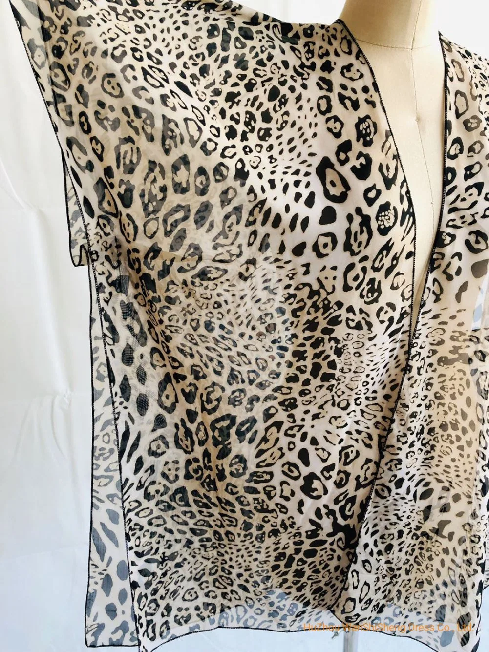 100%Polyester Ladies Light Weight Poncho Soft Chiffon Leopard Shawl