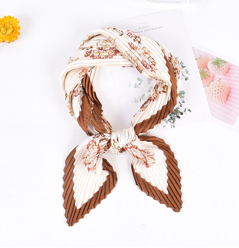 Summer New Fashion Pattern Printed Pleated Ladies&prime; Thin High Quality Square Scarf