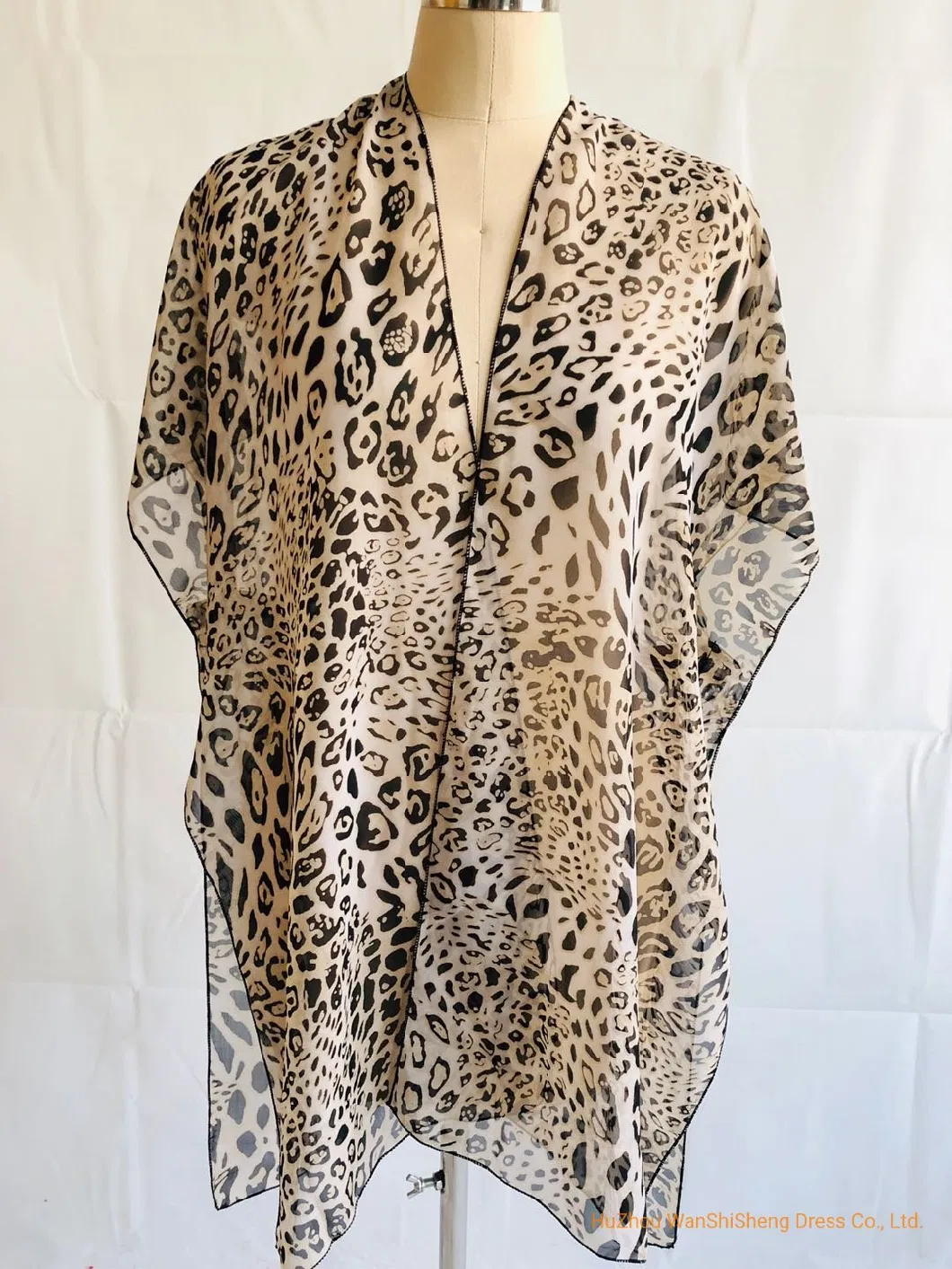 100%Polyester Ladies Light Weight Poncho Soft Chiffon Leopard Shawl