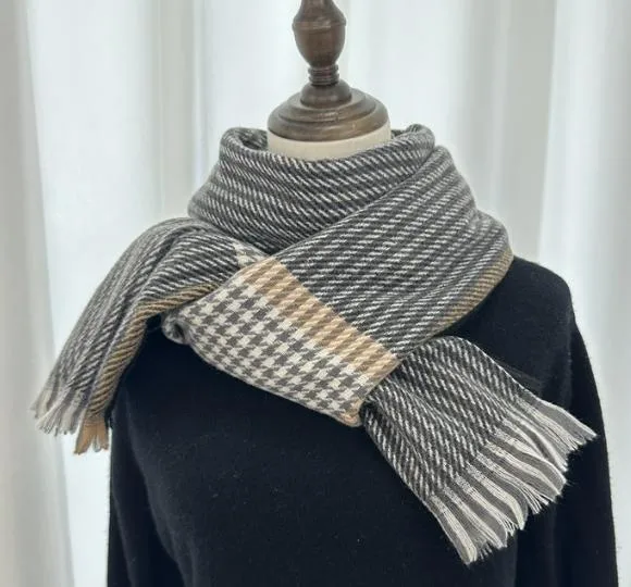 Autumn and Winter Women&prime;s Latest Fashion Checked Horizontal Stripe Warm Lady Scarf