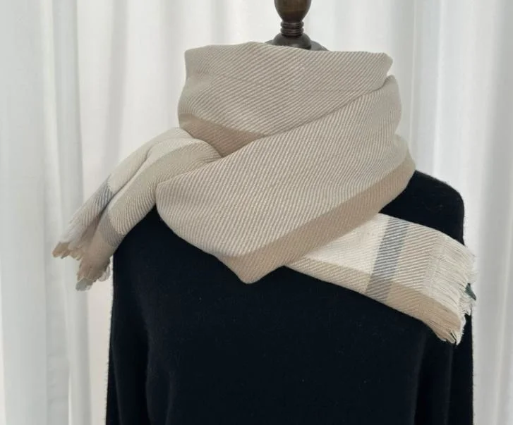 Autumn and Winter Women&prime;s Latest Fashion Checked Horizontal Stripe Warm Lady Scarf