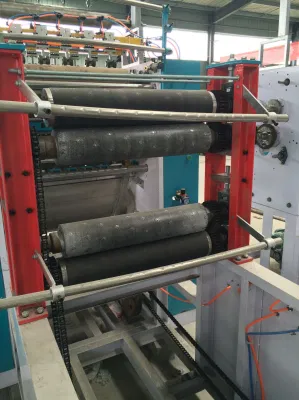 Full-Embossing Multi-Function Cigarette Rolling Wet Wipe Price Small Facial Tissue Machine in China