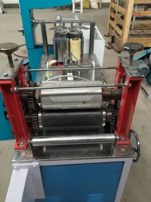 Full-Embossing Multi-Function Cigarette Rolling Wet Wipe Price Small Facial Tissue Machine in China