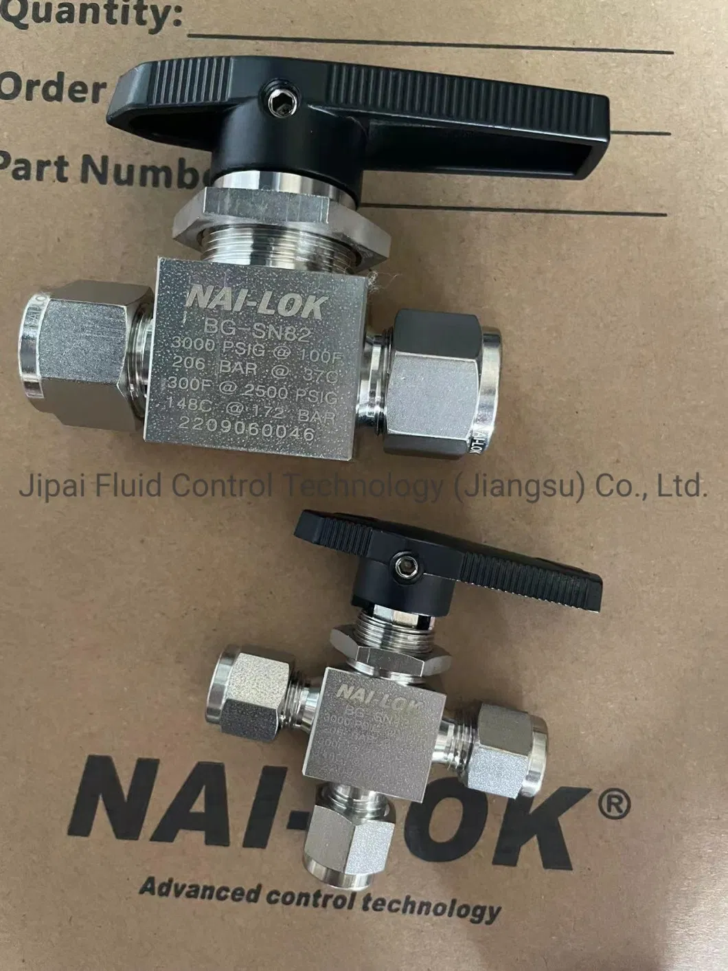 Stainless Steel Double Ferrule Angle Ball Valve High Pressure 6000 Psig SS316 90 Degree Compression Ball Valve