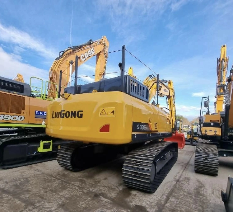 Liugong 33tons Clg933e Excavator Large Digger Machine for Mining Forest Price