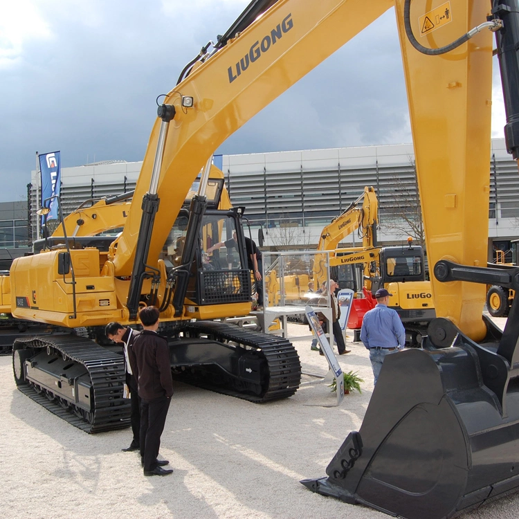 14.6ton Liugong Wheel Excavator with Imported Engine Wood Grable Long Boom