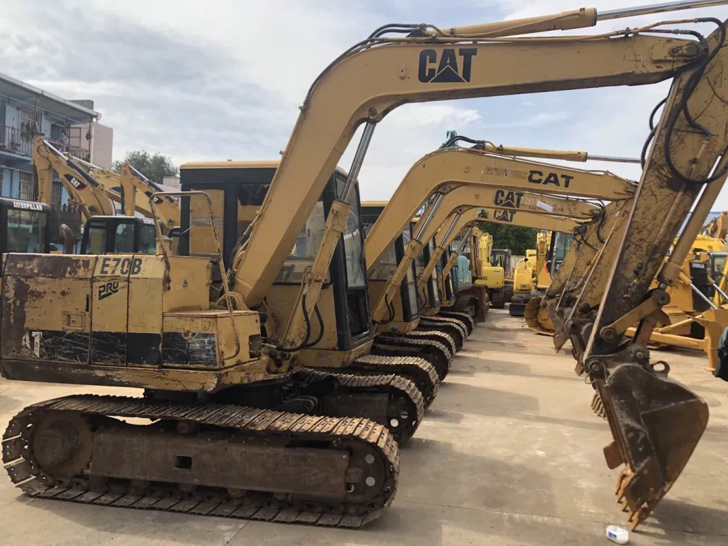 Cheap 0.7 Excavator Japanese Hydraulic Excavator Kato HD700, Cat E200b, Sumitomo S280 for Sale