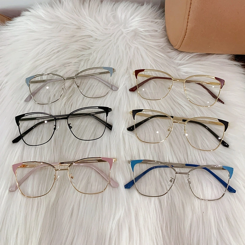 Trendy Fashion New Unisex Photochromic Personality Color Change Cat Anti-Blue Light Wholesale Metal Glasses Men Women Eyewear