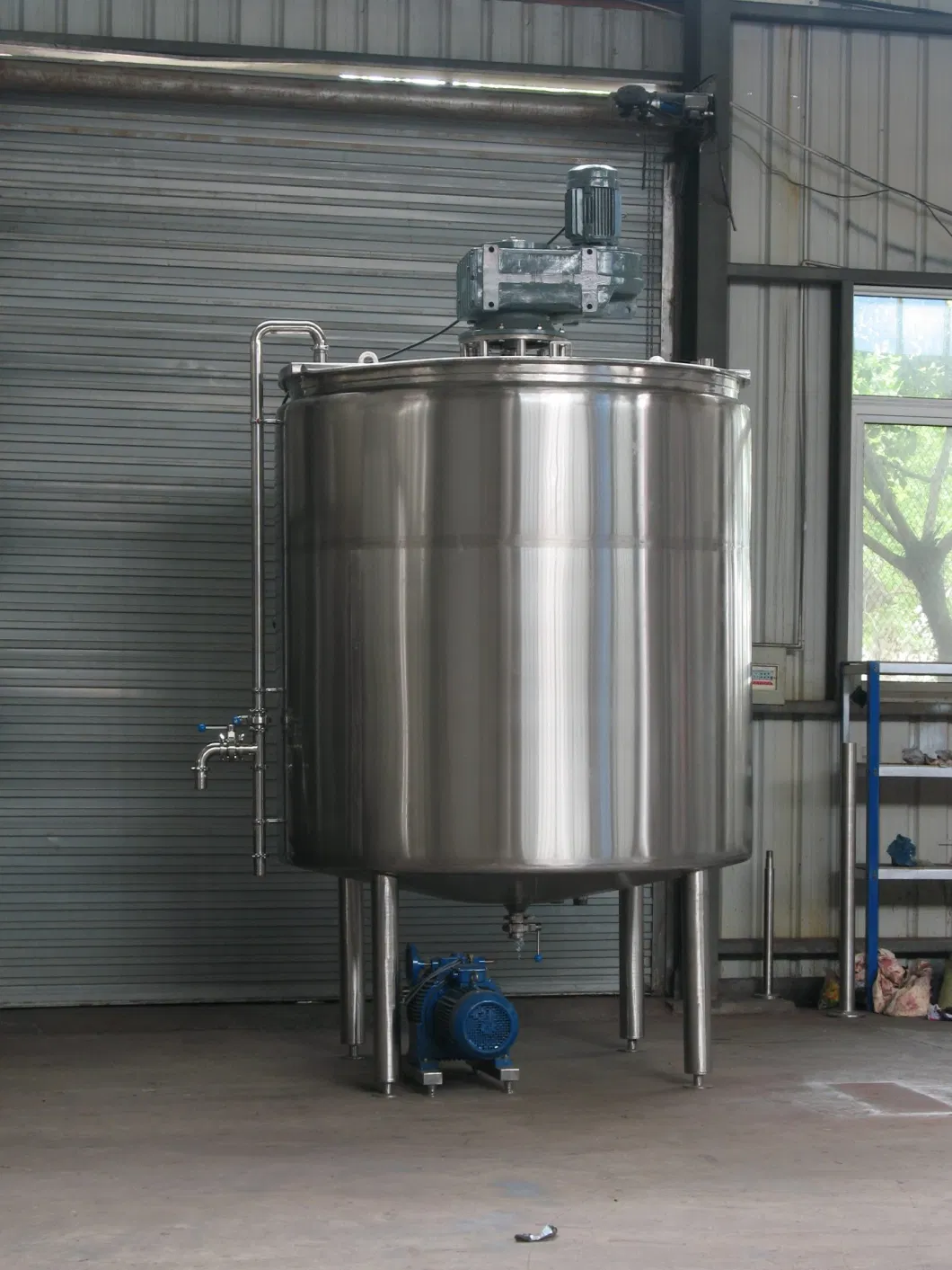 Brand Advantage Mixing Tank with Agitator