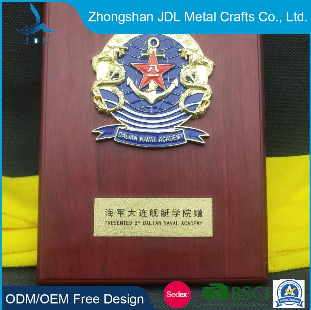 Customized Logo Big Size Metal Trophy Souvenir Plate Engraved Award Souvenir Wood Wooden Plaque