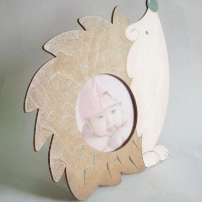 Loving Cartoon Shape Wooden Family Picture Frame