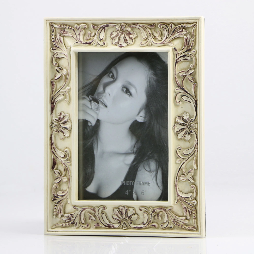 New Style Resin Photo Frame Antique Looking Small Size Painting Frame