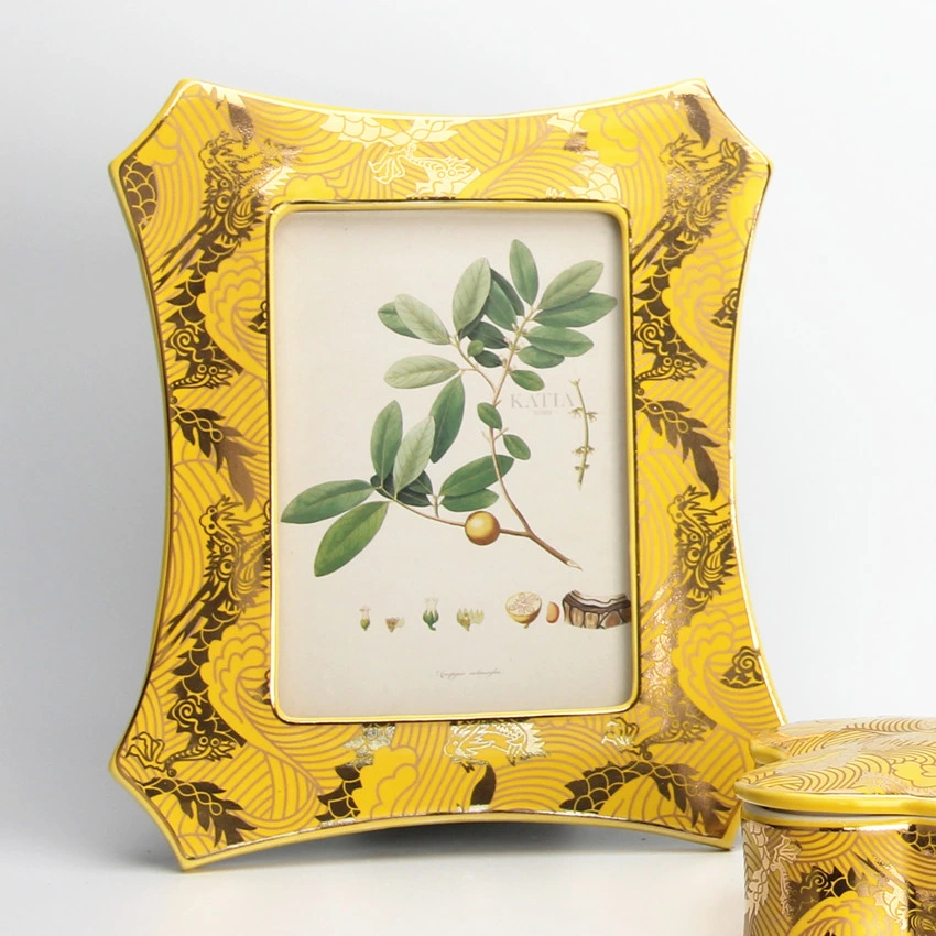 Fr003 Home Decor Luxury Gold Dragon Design Yellow Photo Frame Chinoiserie Tabletop Antique Photo Frame