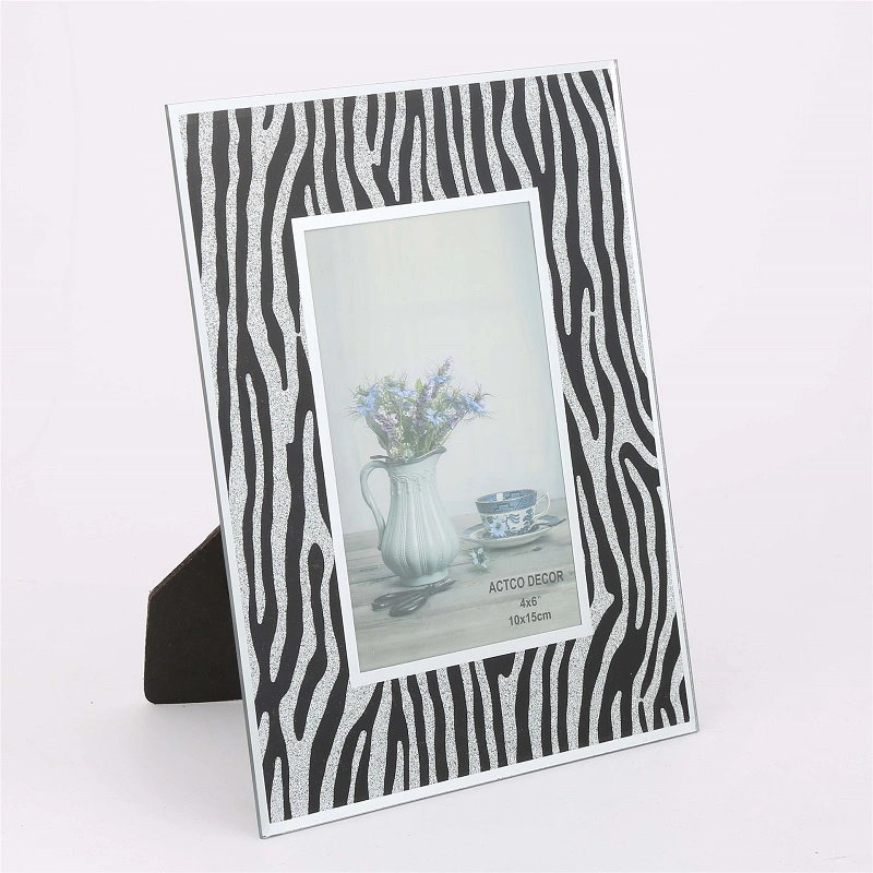 Glass Picture Frames for Photo Display Stand on Tabletop