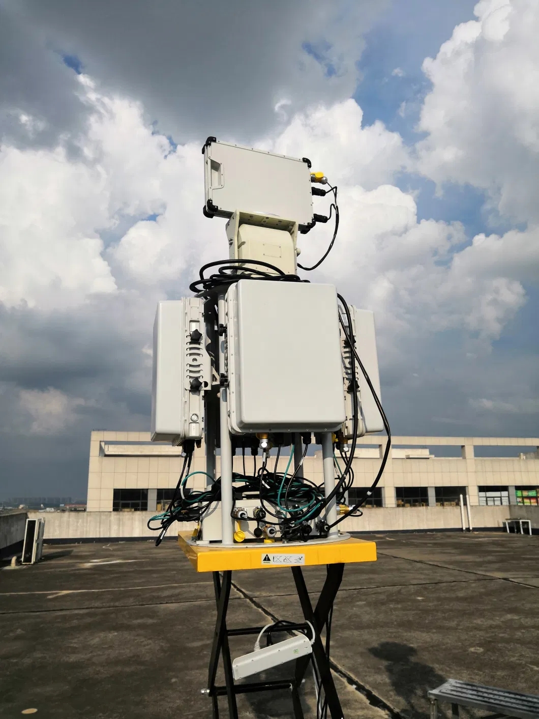 Long Range Ground Airfield Surveillance Radar with IR Compound Tracking System