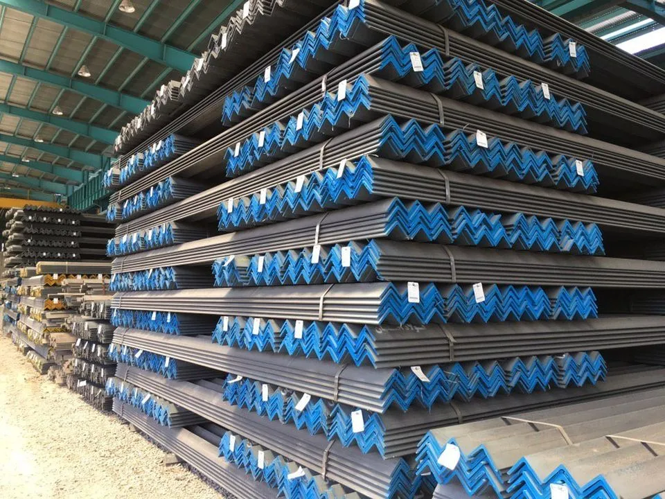 Hot-Rolled Structural Iron Angle Bar Q235 Q345 S235 S275 S355 Ms Steel Angle Section Galvanized Angle Bar