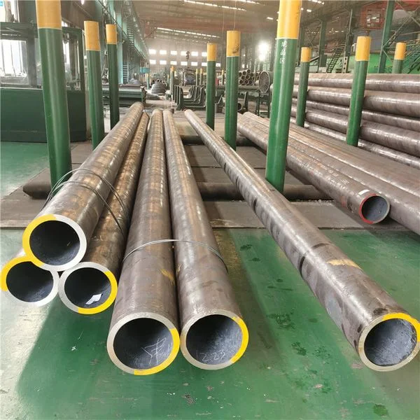 Custom Made/Professional Manufacturer Black Iron Carbon Steel Pipe/Seamless Pipe for Oil Gas