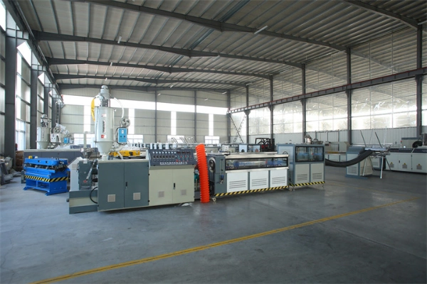 Plastic Pipe Making Machine Extrusion Single Screw Extruder HDPE Pipe Production Line