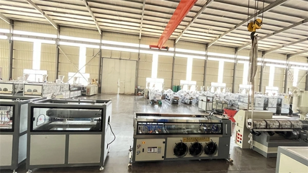 Plastic Pipe Making Machine Extrusion Single Screw Extruder HDPE Pipe Production Line