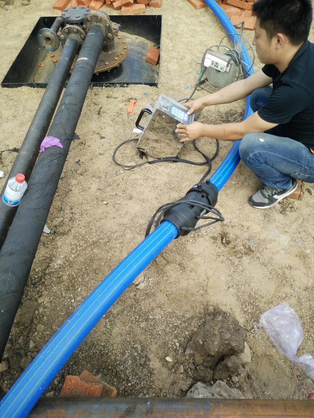 Plastic HDPE PE Pipe High Density Polyethylene for Gas Oil Underground Material