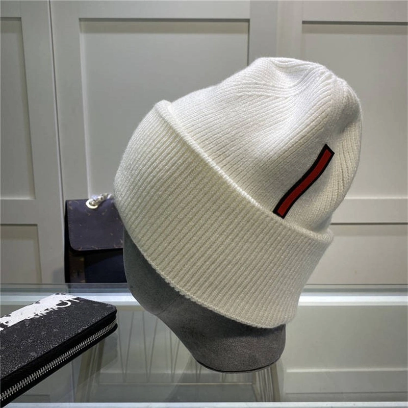 Designer Knitted Hats Winter Letter Logo Classical Winter Hats Luxury Hat Wholesale