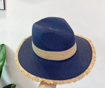 Strohhut, mit Pelz getrimmter Strohhut, Gentleman&prime;s Hut, Top hat, Sonnenblende, Strohhut Am Strand