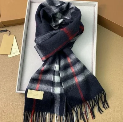 Großhandel Seide Quadrat Schal Frauen Satin Schal Wrap Hijab Weiblich Haarband Handgelenk Luxus Kopf Kerchief 70 * 70cm Echarpe Bandana