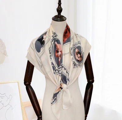 Frauen Square Neckentuch 2022 Frühling Sommer Schals Druckdesign Bandana Lady Fashion Head Wrap Schal für Damen mit geschmeidiger Berührung
