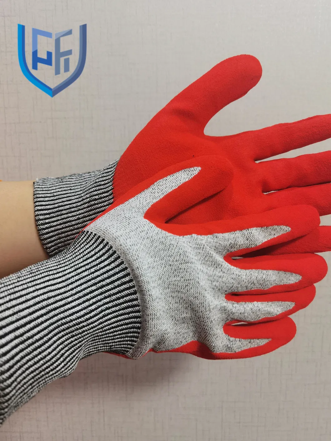 High Quality 13 Gauge Hppe Cut Resistant Palm Coating Nitrile Sandy Safety Work Hand Gloves