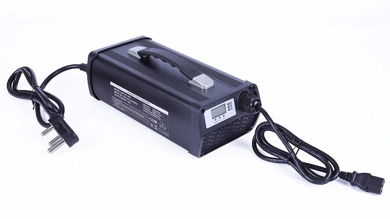 900W Battery Charger 10s 30V 32V LiFePO4 Batteries Chargers DC 36V/36.5V 20A 25A for Electric Forklifts