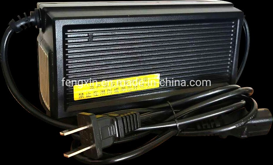 China Manufacturer 12V5A Golf Trolley Adapter Battery Charger Used for Car Battery with CE and RoHS