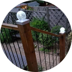 Outdoor Waterproof Solar Powered Color Changing Garden Fence Light