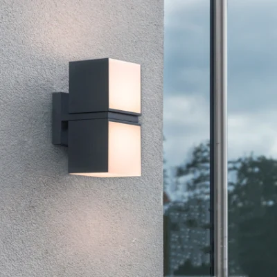 Corridoio esterno in alluminio nero alloggiamento illuminazione notturna indiretta diretta Scale di fissaggio LED lampada a parete montaggio a parete lampada da parete per esterni Su e giù IP65