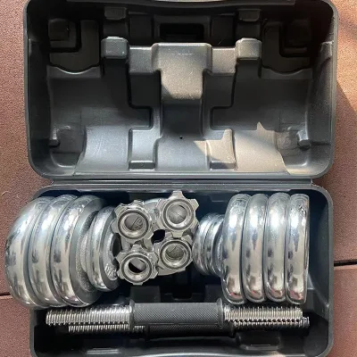 Venta caliente Electroplaciado Acero cromado Dumbbell pesas ajustables Gimnasio Juego de mancuerno Juego de mancuerno cromado