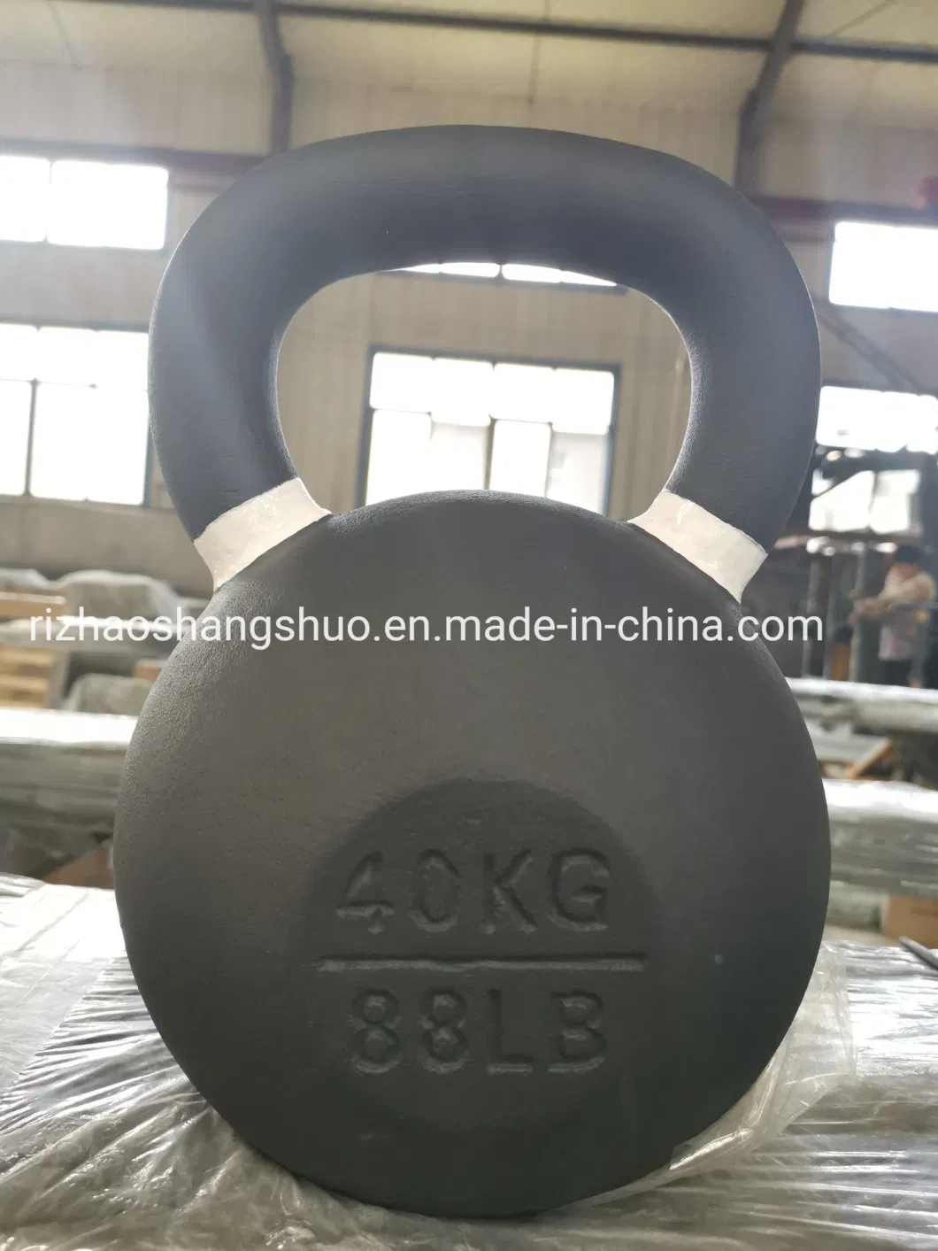 Black Cast Iron Powder Coated Kettlebell 44kg 46kg Kettlebell