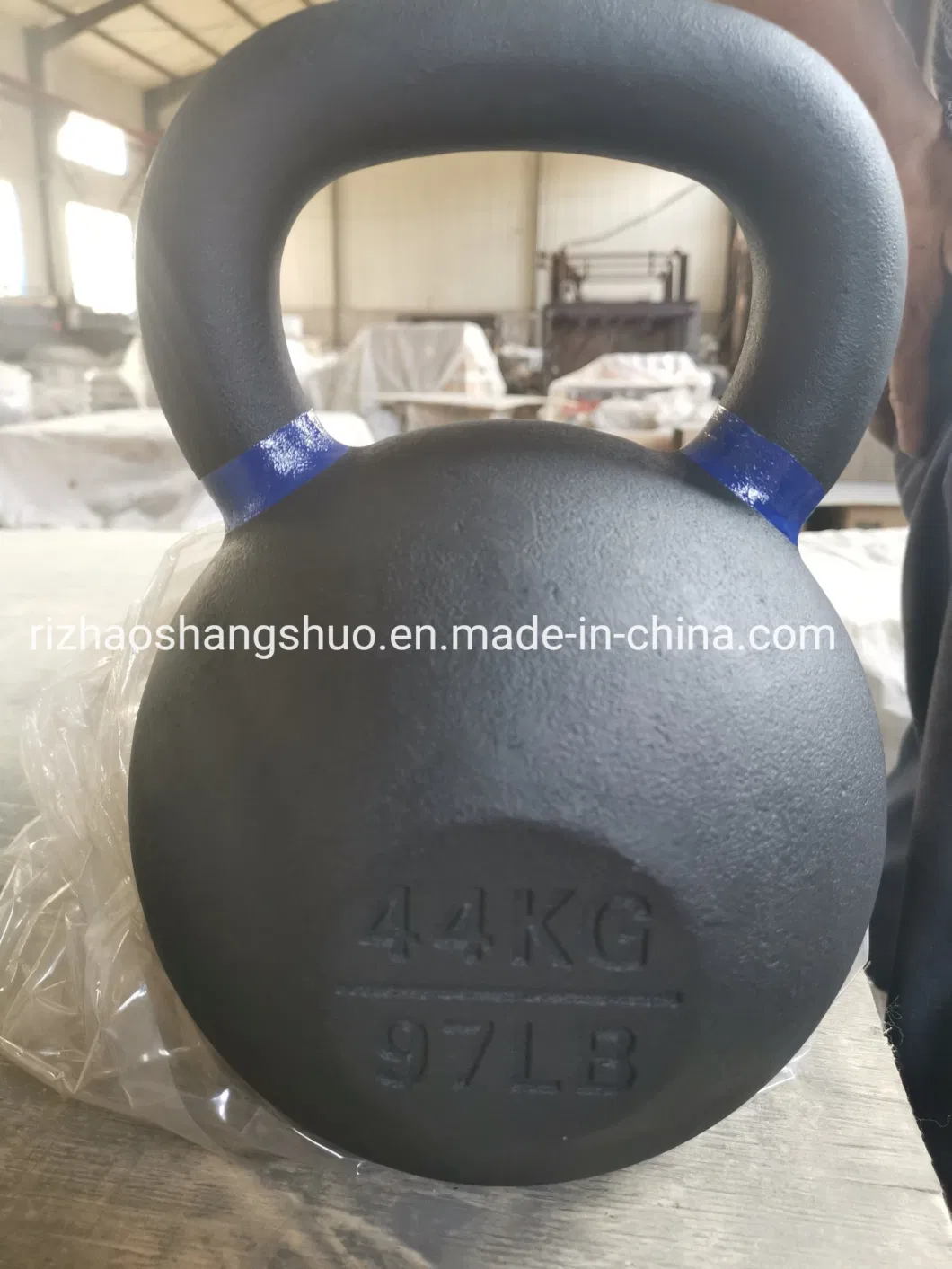 Black Cast Iron Powder Coated Kettlebell 44kg 46kg Kettlebell