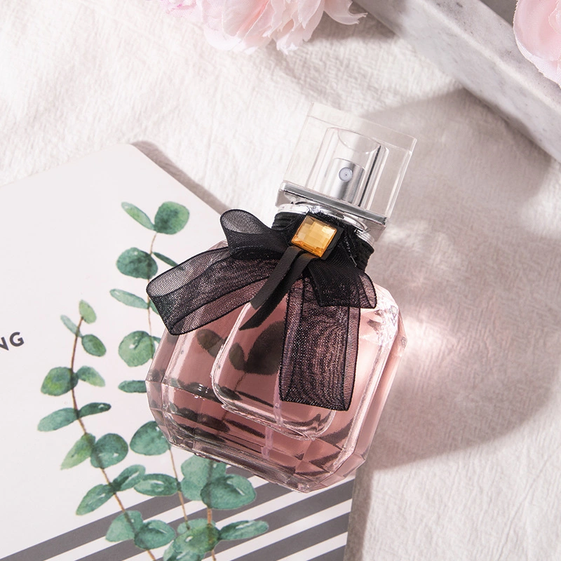 Factory Wholesale 30ml 50ml Luxury Perfume Bottle Fashion Design Empty Clear 100ml Women Glass Cosmetic Fine Mist Spray Bottle with Packaging Box