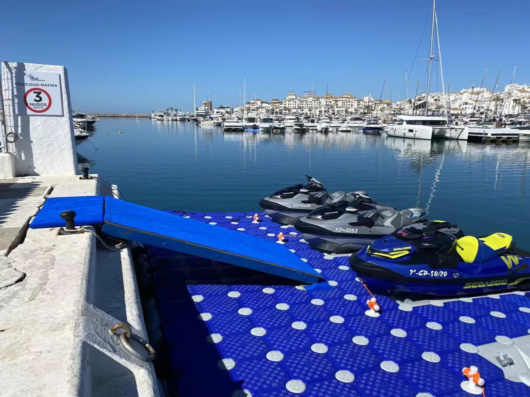 Jet Car Floating Platform with Winch and Bollard