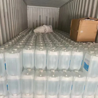 Soluzione di acqua urea per il risparmio energetico e la riduzione delle emissioni di Fluido per il trattamento dei gas di scarico dei veicoli per impieghi gravosi