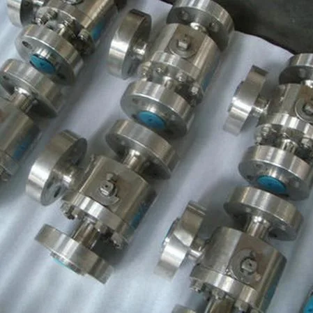 API 6D 3PCS A105 /F304/F316 Reduced Bore Gear Operated Flanged Ends Trunnion Mounted Ball Valve