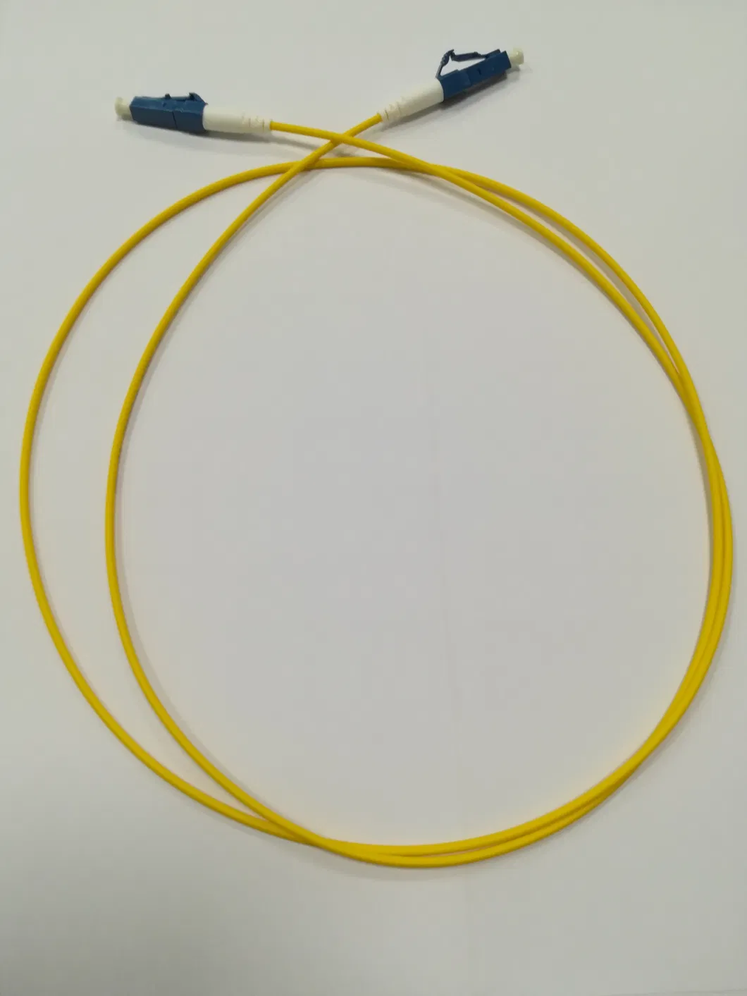 Optical Fiber Cable Patch-Cord with Compact Short Boot