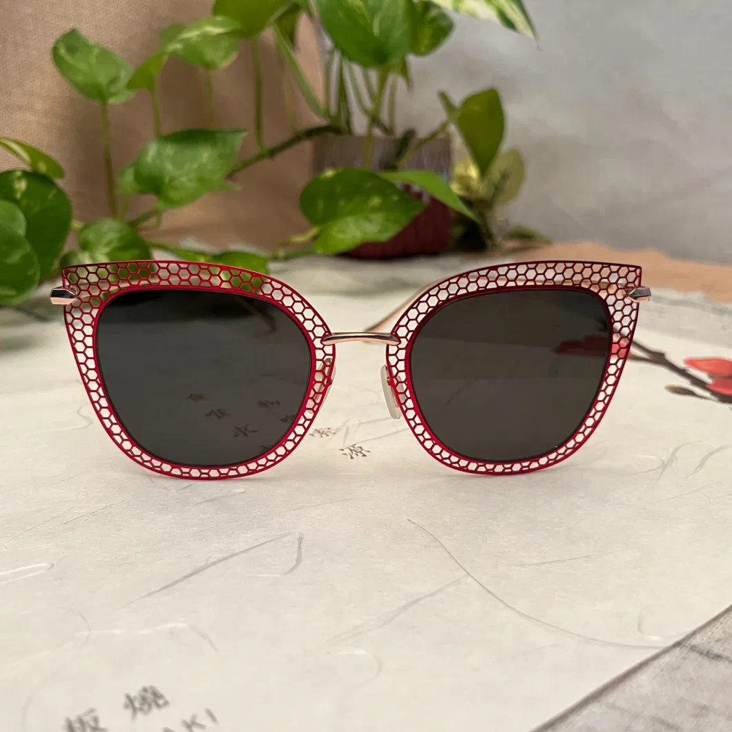 Fashionable Accessories Metal Sunglasses Cut out Design