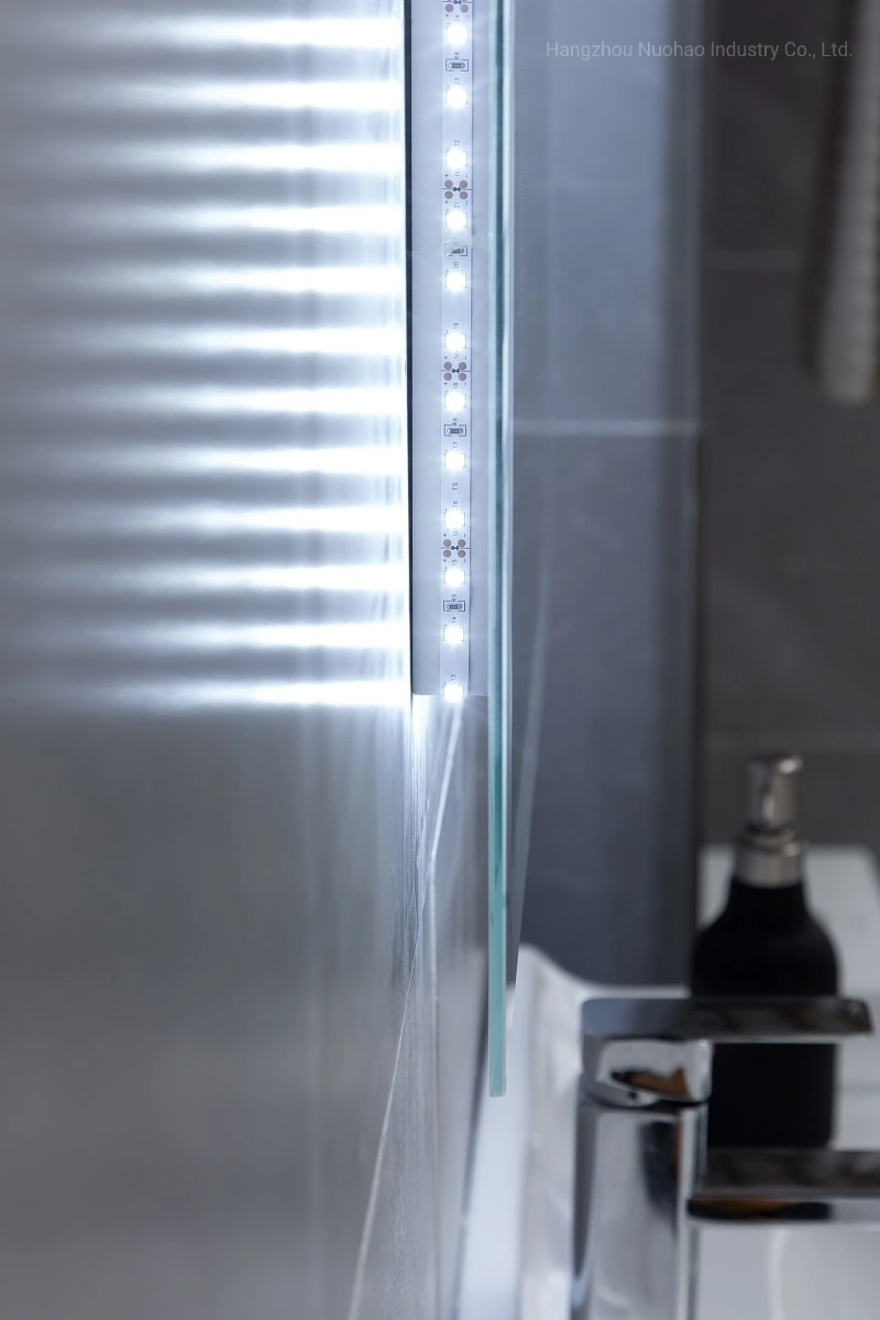 Modern Design Wall Mounted CE Approved 15X Magnifying Mirror with Light