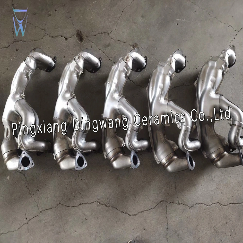 Toyota Haice Exhaust Manifold/Catalytic Converter/Cat/Catcon for Vehicles and Cars