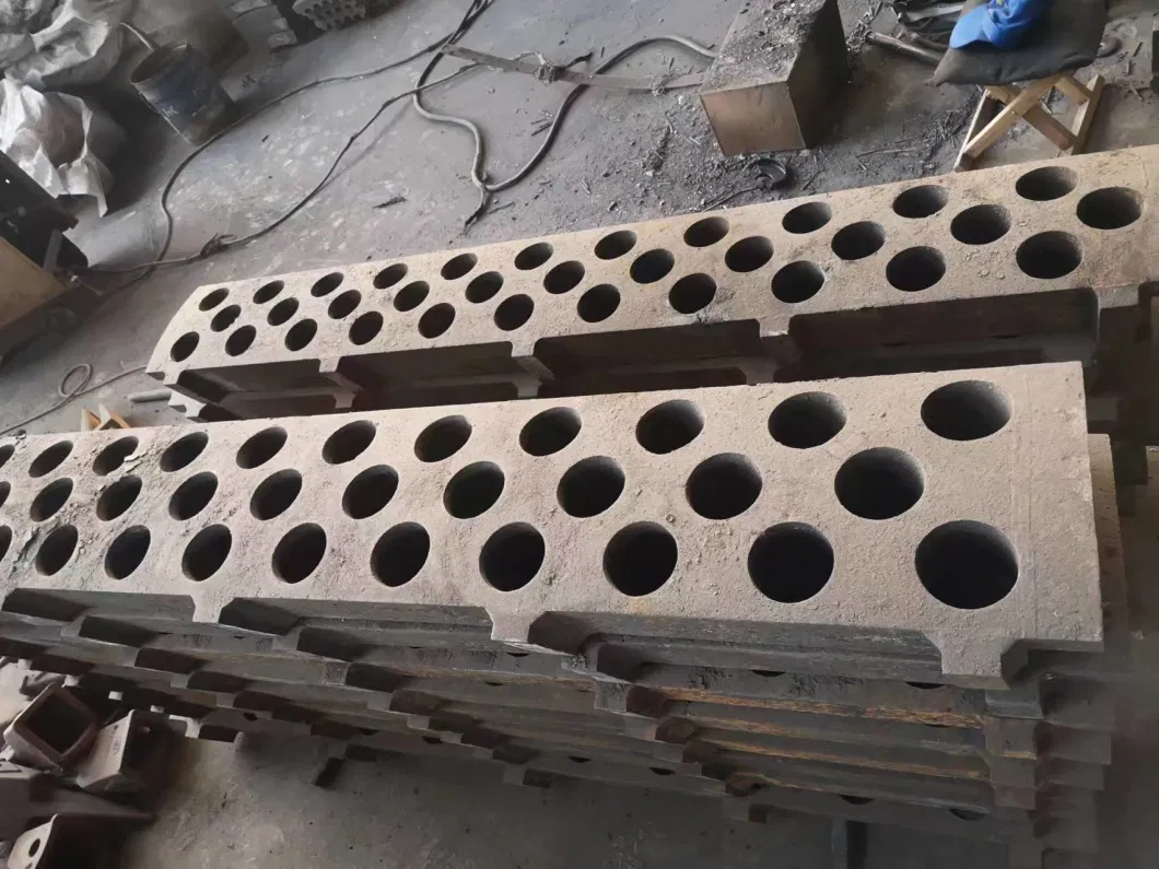 Factory Direct Sales High Wear Resistant Martensitic Steel with Ceramic Blow Bars Terex Impact Crusher Blow Bars Carbide Crusher Wear Parts