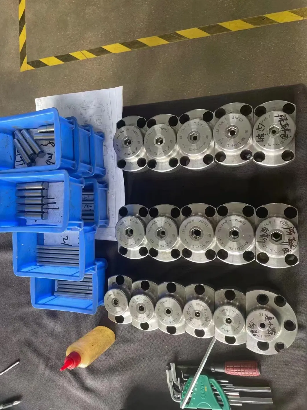 Tungsten Carbide Press Die Cold Forging Punch Cold Forging Die