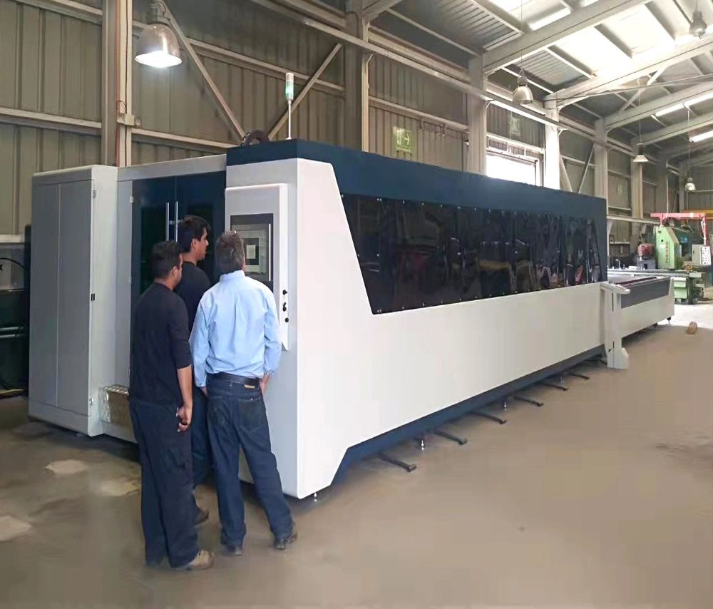 Industrial CNC Laser Cutter for with Enclosed Bed