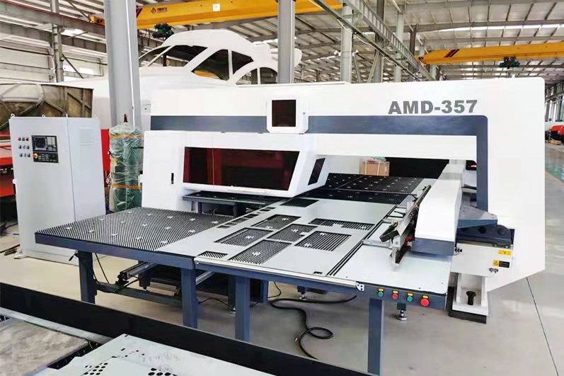 Sheet Metal Punch Press CNC Punching Machine for Electric Cabinet