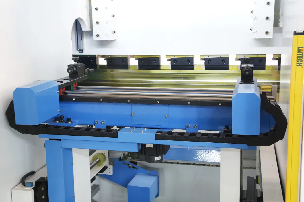 Ahyw 125t 3200mm CNC Hydraulic Metal Sheet Bending Machine